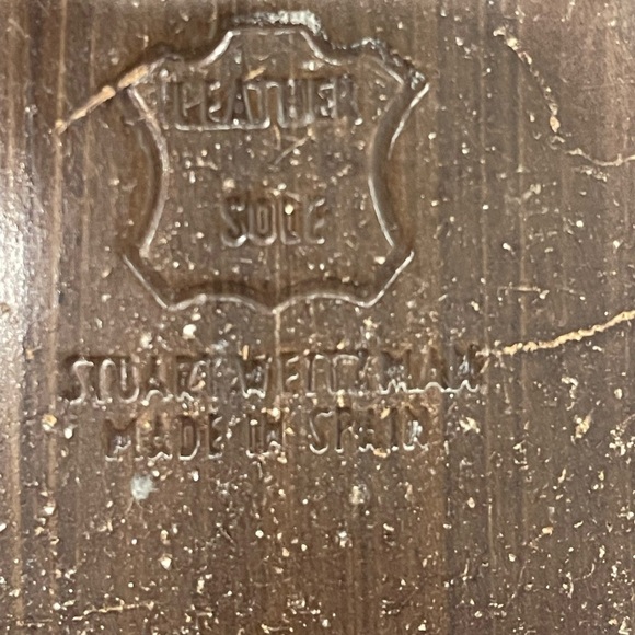 Stuart Weitzman Women’s Black Leather Eva 100 pointed toe pump in 38 - Picture 5 of 5